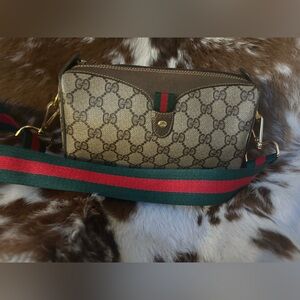 Gucci Supreme Sherry Line Crossbody